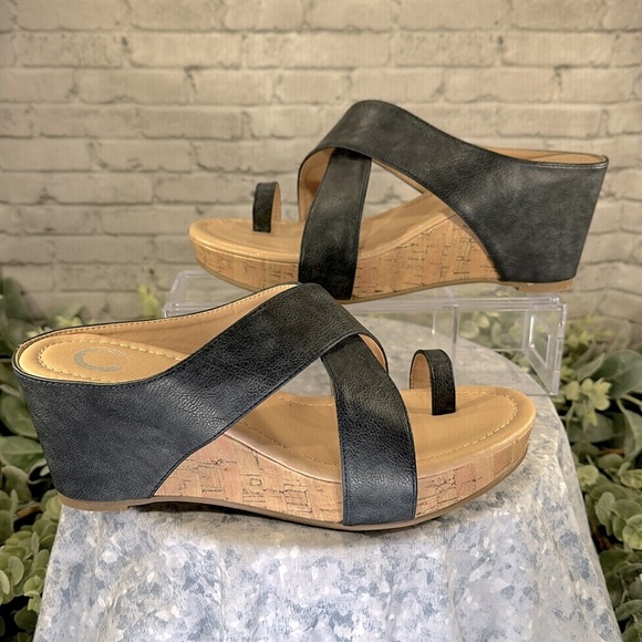 Journee Collection “Rayna” Charcoal Cross-band Cork Wedge Sandals WMS 9M🩶EUC - Picture 5 of 10